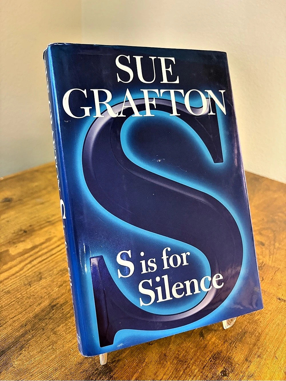 G.P. Putnam's Sons S Is for Silence Hardcover Mystery Novel Blue Like New